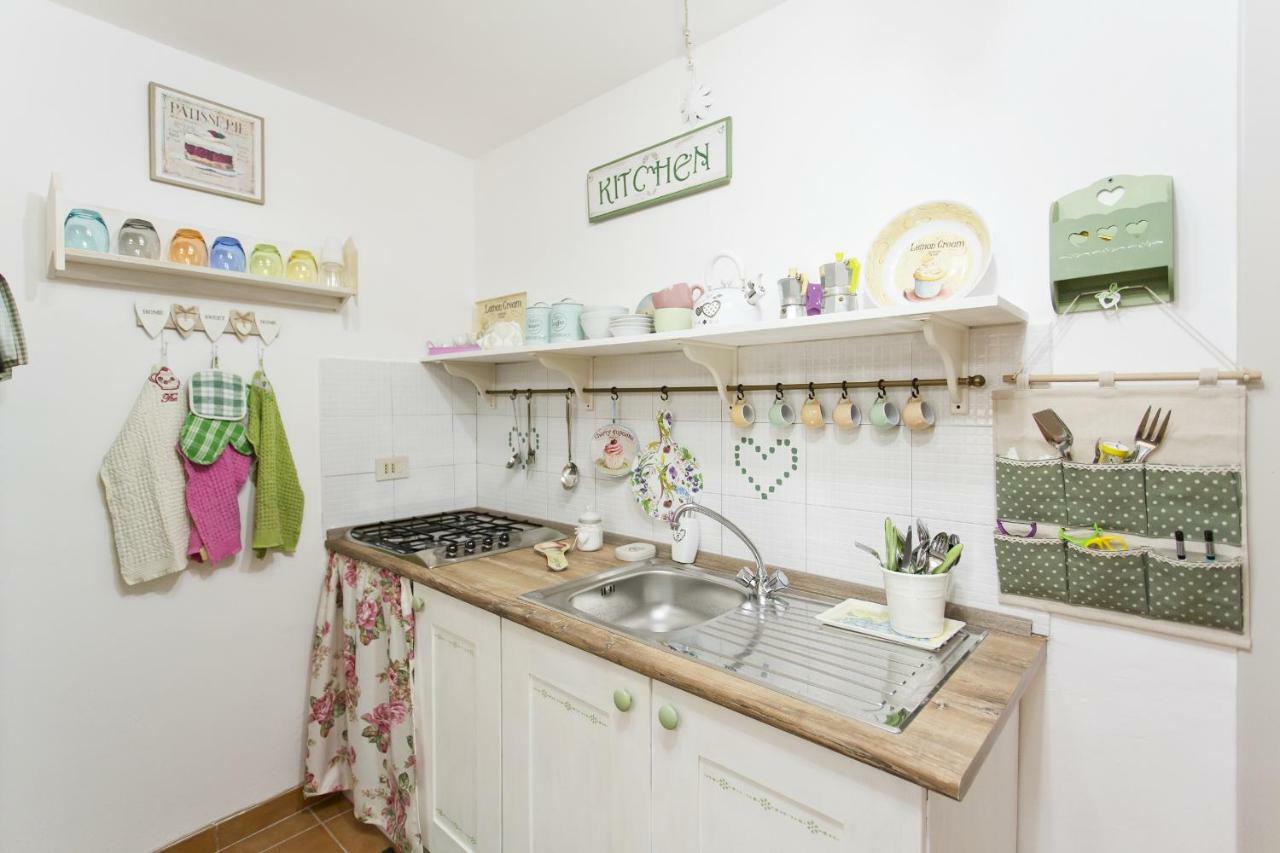 شقة Little House Inside Capo'S Market باليرمو المظهر الخارجي الصورة