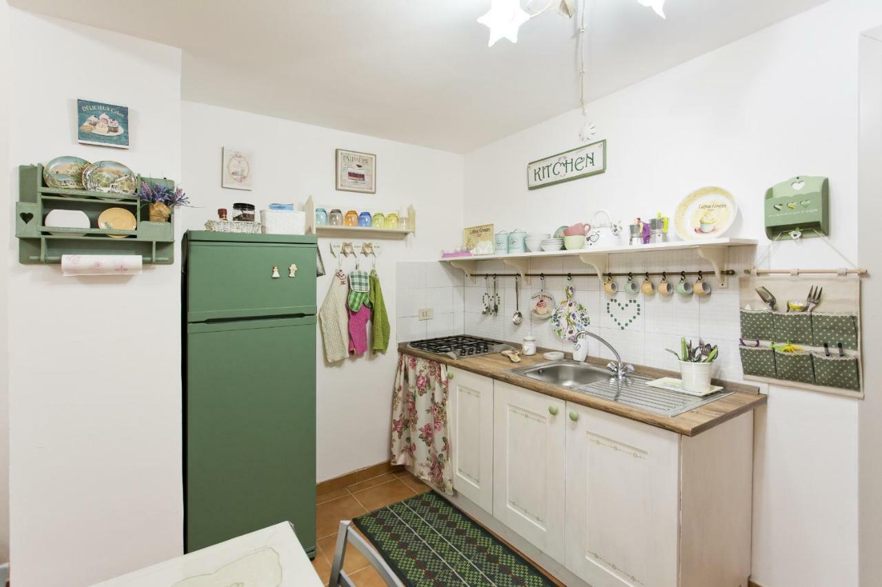 شقة Little House Inside Capo'S Market باليرمو المظهر الخارجي الصورة
